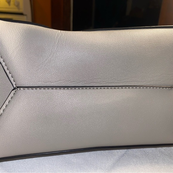 Mersi Demi Bucket Crossbody Bag Brand New Sold Out! - Picture 8 of 8